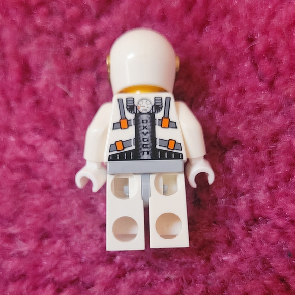 LEGO Astronaut MiniFigure - Picture 4 of 4